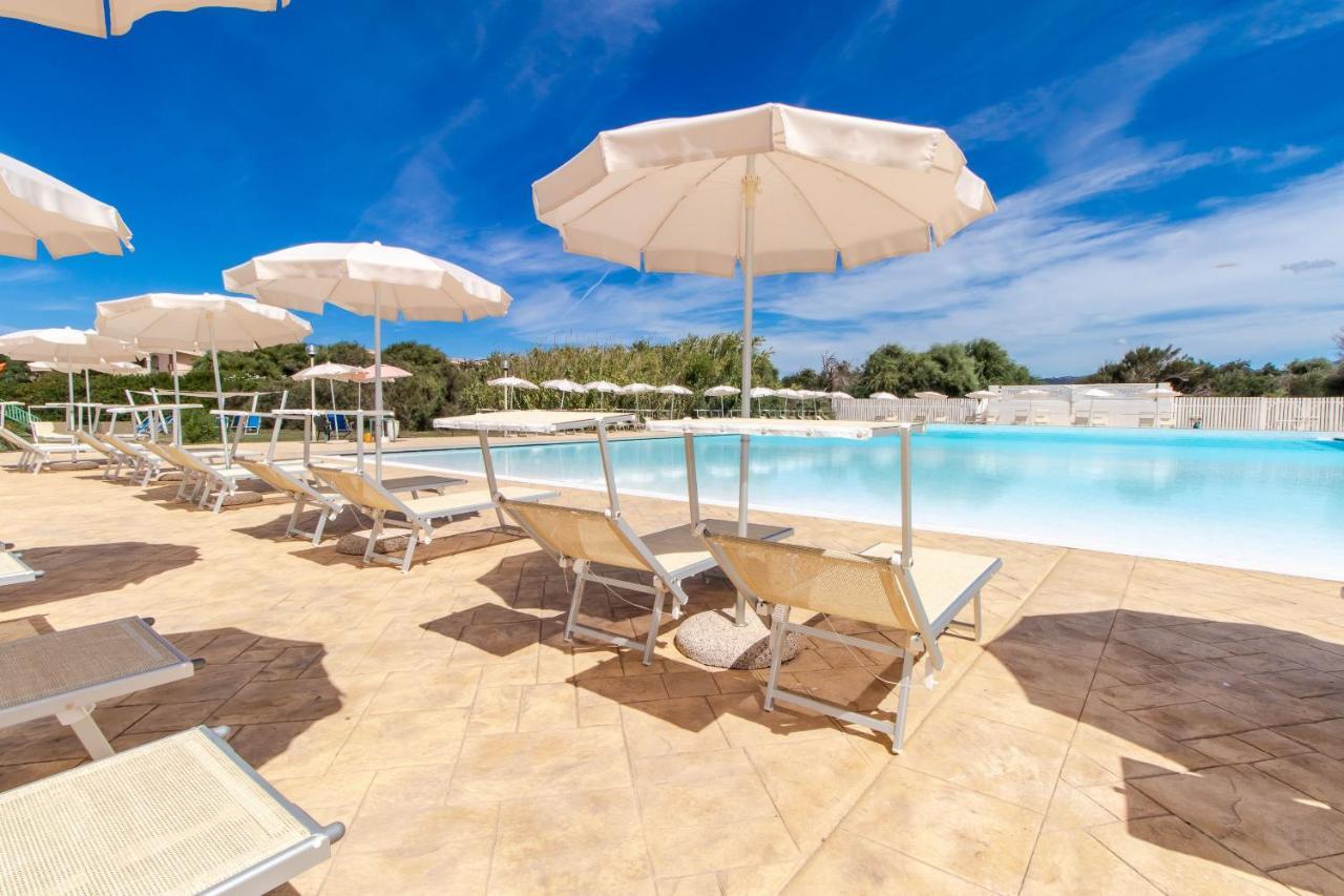 Mimose Beach Village Badesi Exterior foto