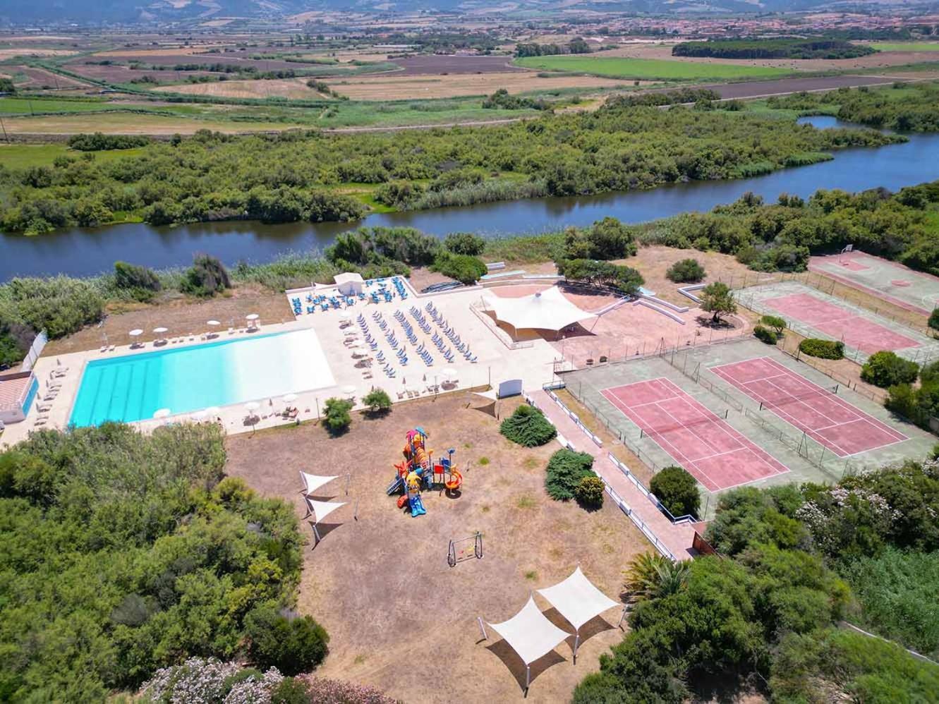 Mimose Beach Village Badesi Exterior foto