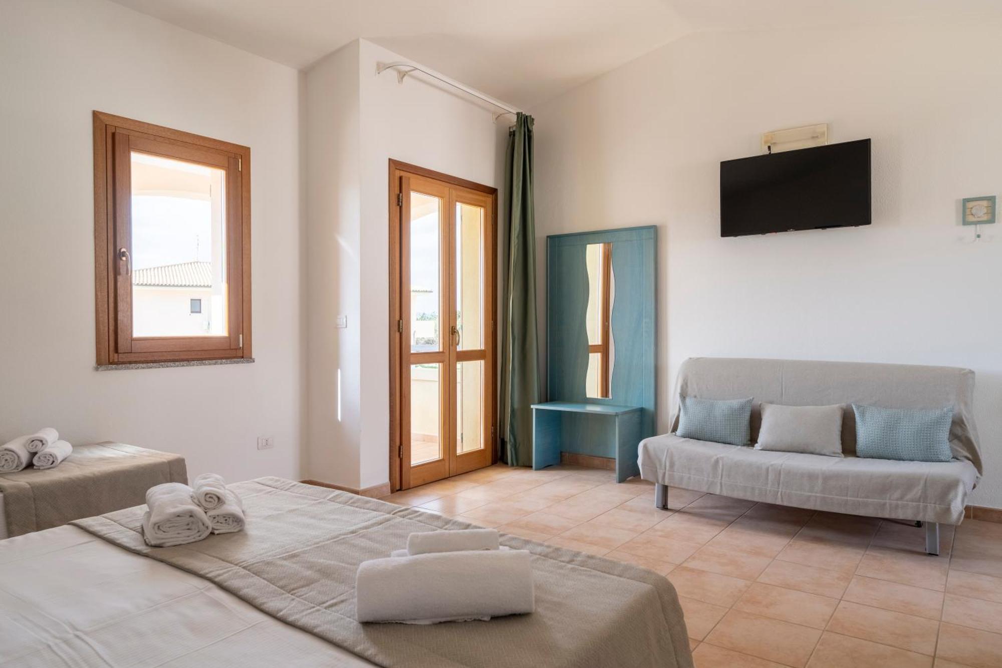 Mimose Beach Village Badesi Exterior foto