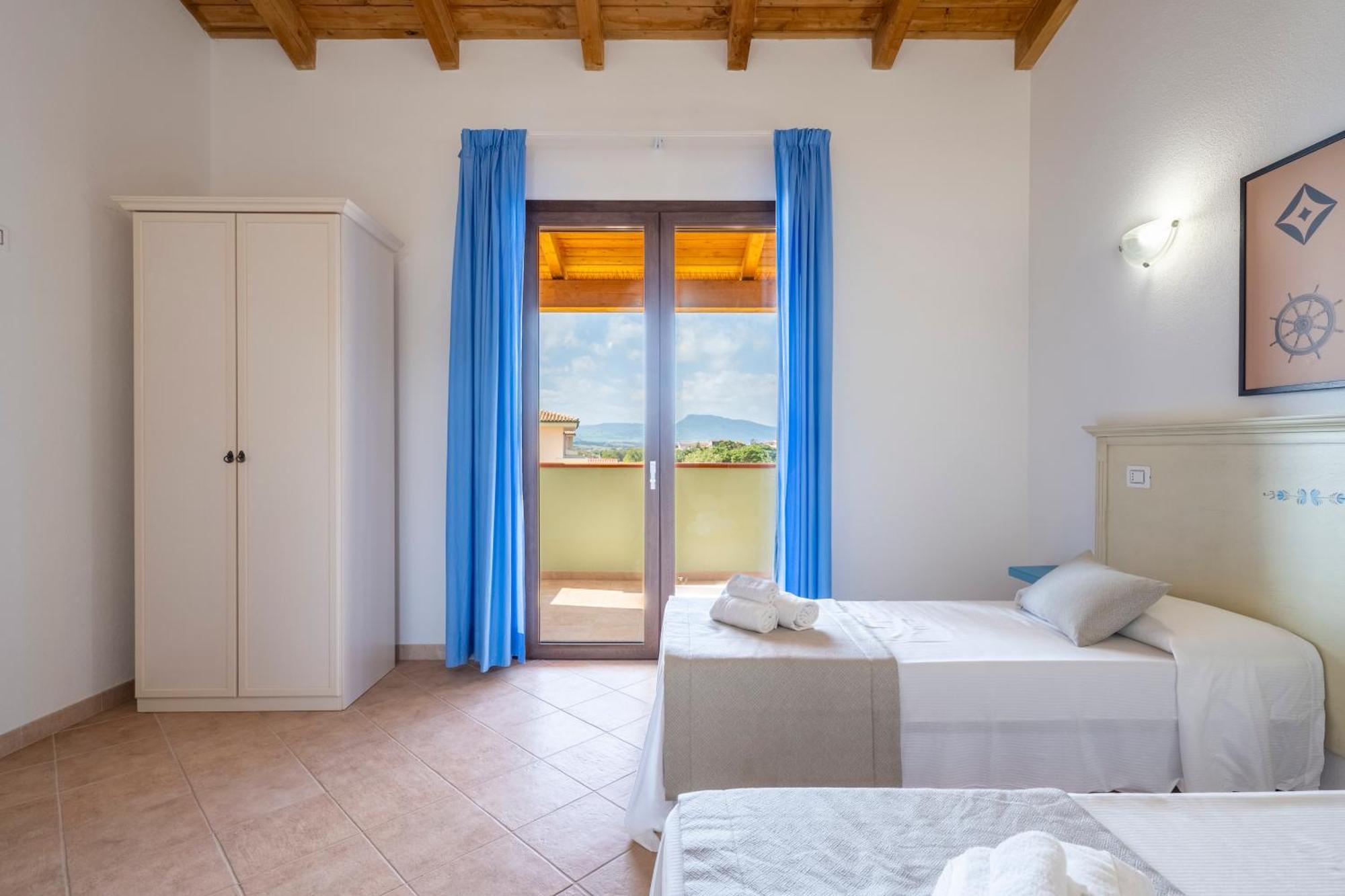 Mimose Beach Village Badesi Exterior foto
