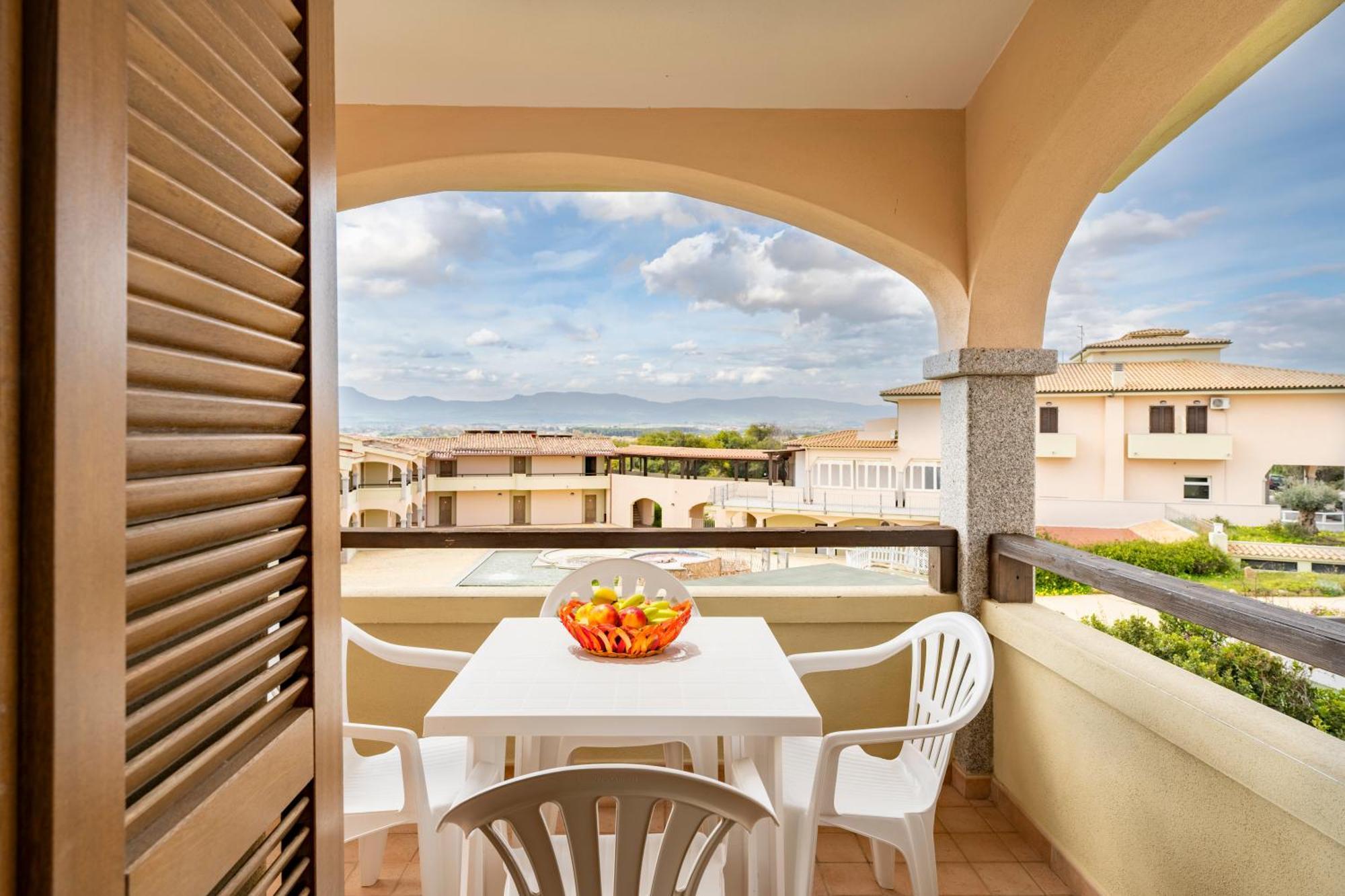Mimose Beach Village Badesi Exterior foto