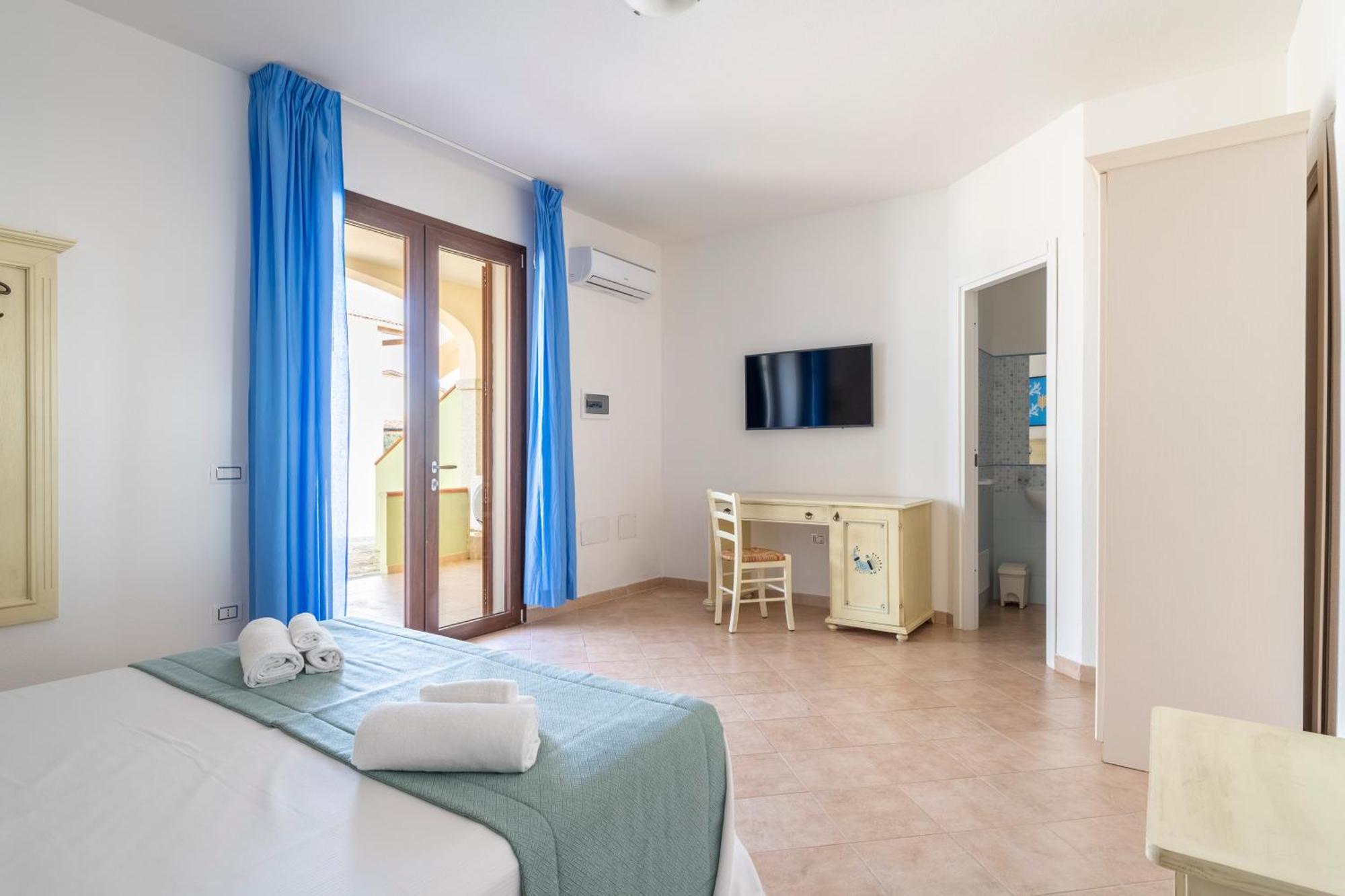 Mimose Beach Village Badesi Exterior foto